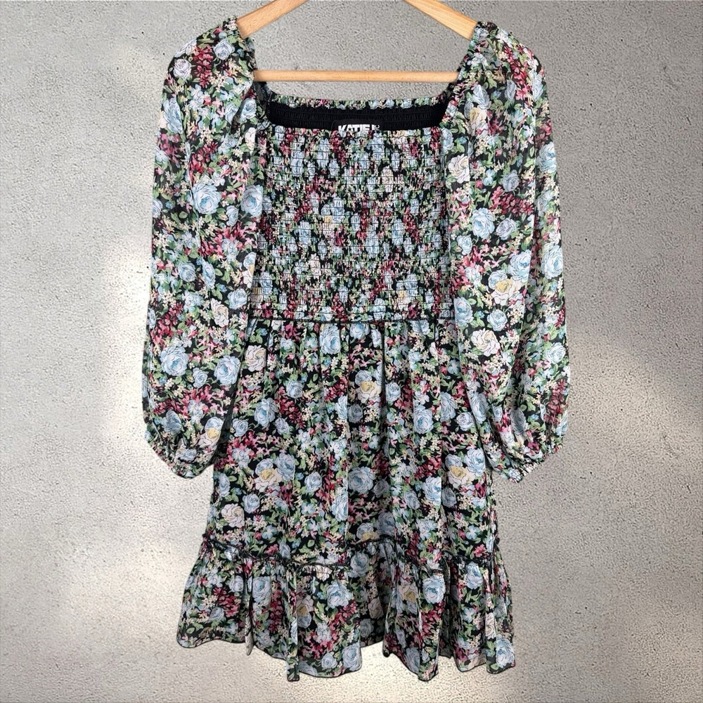 Katie J Nyc Juniors‎ Laila Dress Smocked Floral NWOT Sz S
